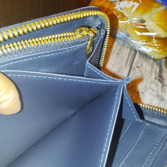 Authenticated Vernie by LV - Picture 5 of 16